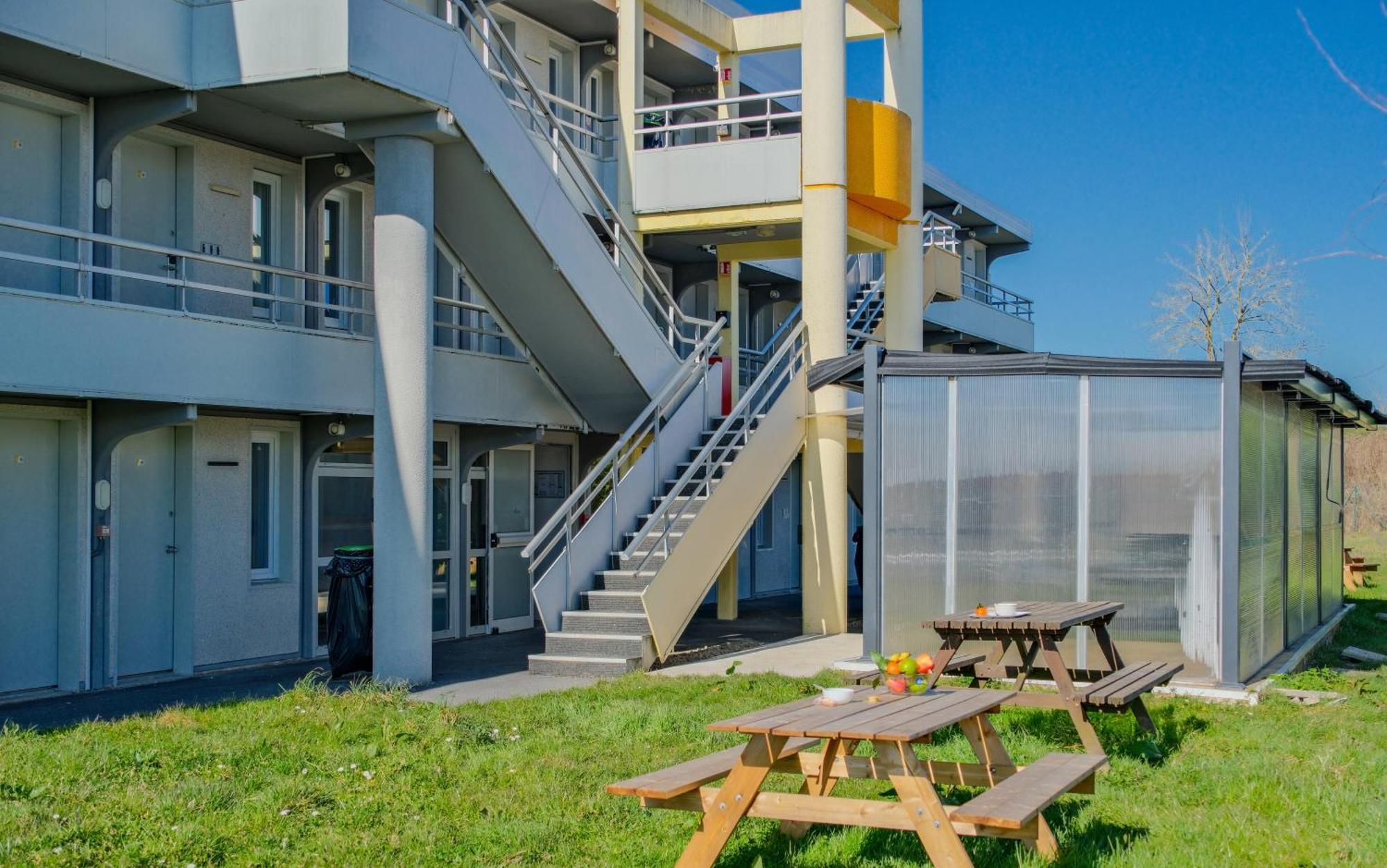 Classic Hotel - Fontenay-Trésigny Buitenkant foto
