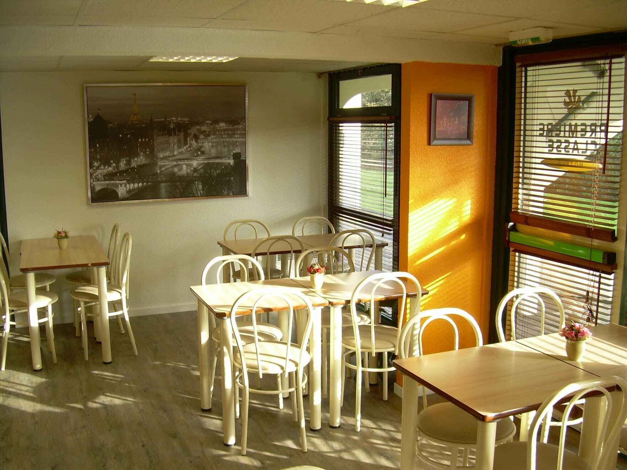 Classic Hotel - Fontenay-Trésigny Buitenkant foto